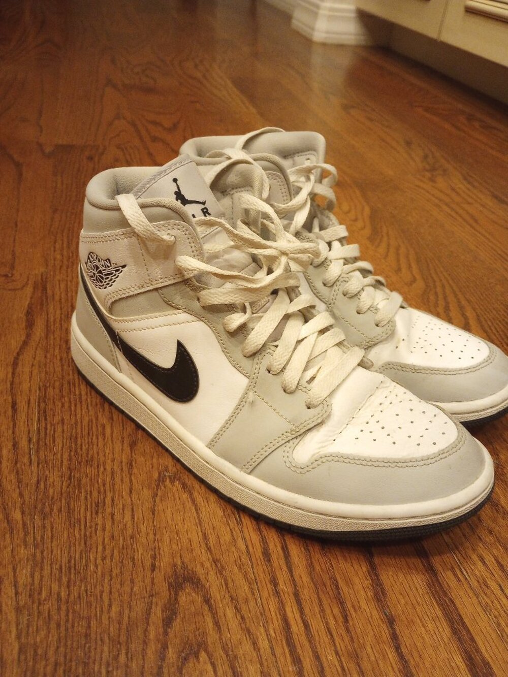 Jordan 1 - Picture 1 of 5
